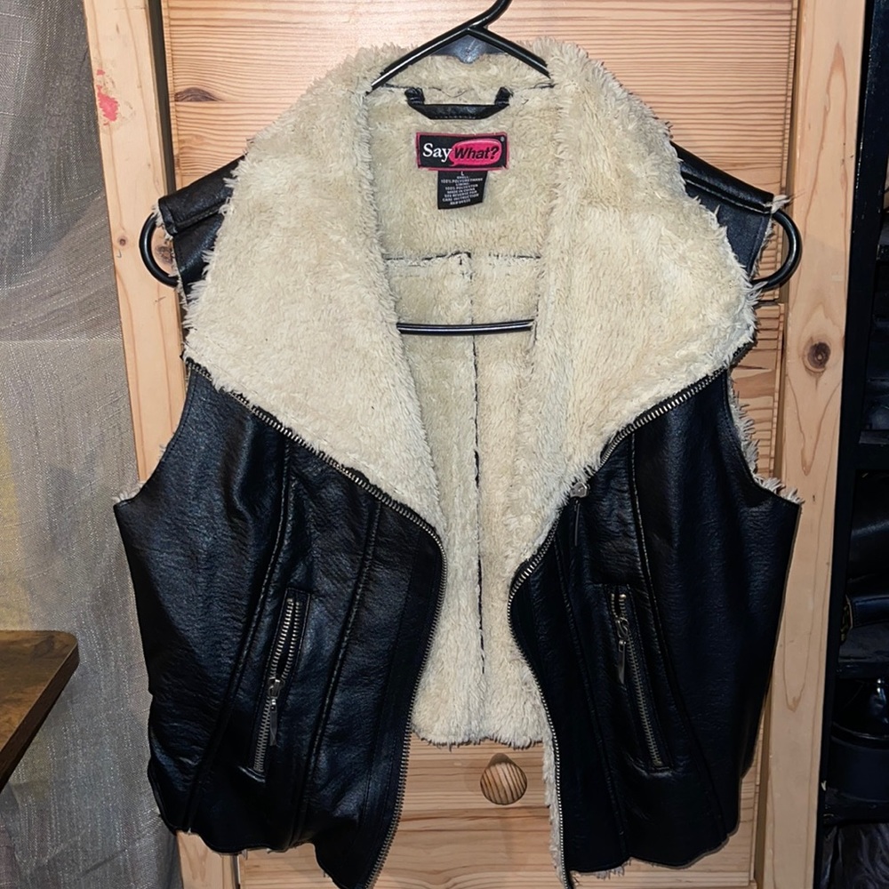 —- LEATHER FUR VEST ——